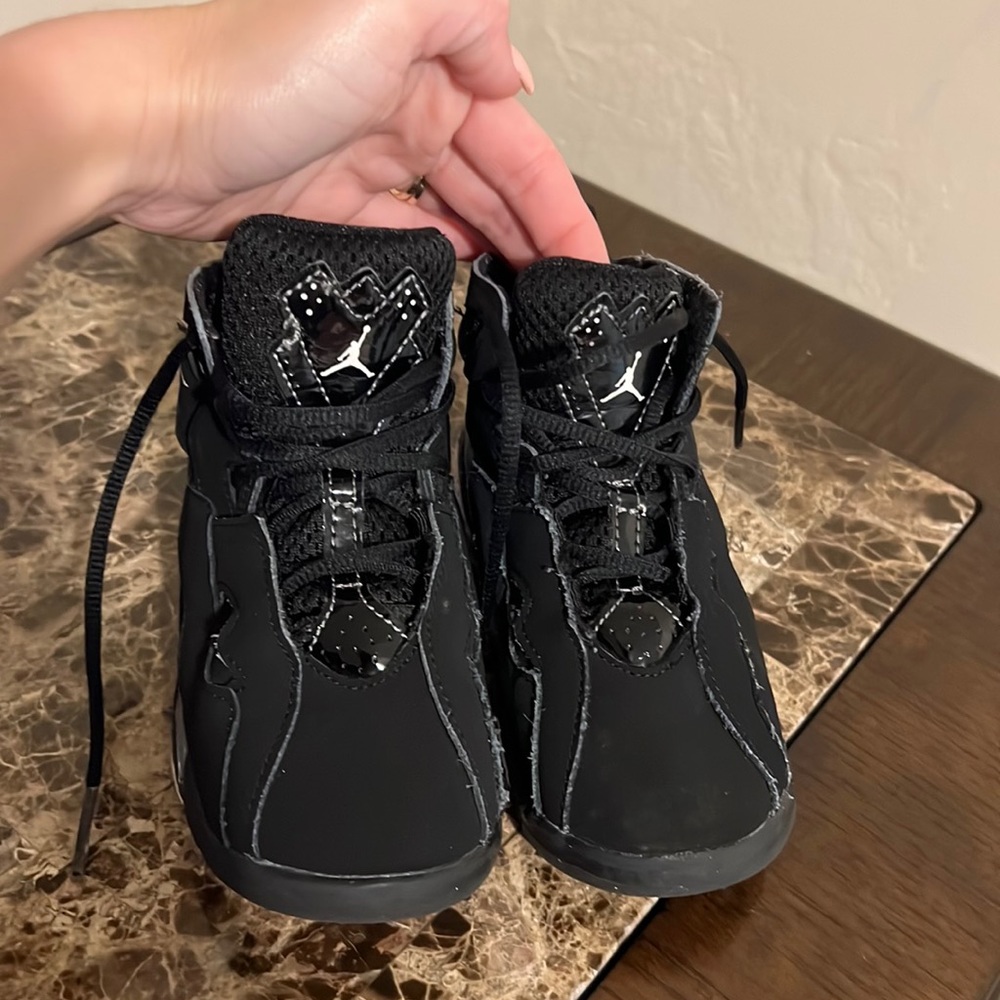 Jordan shoes Sz.10. Excellent condition like brand new!!!